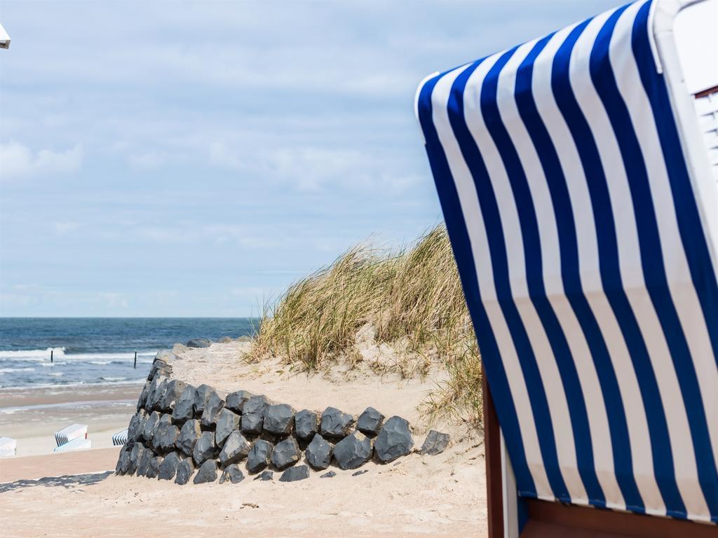 Inselhotel Bruns ノルダーナイ エクステリア 写真