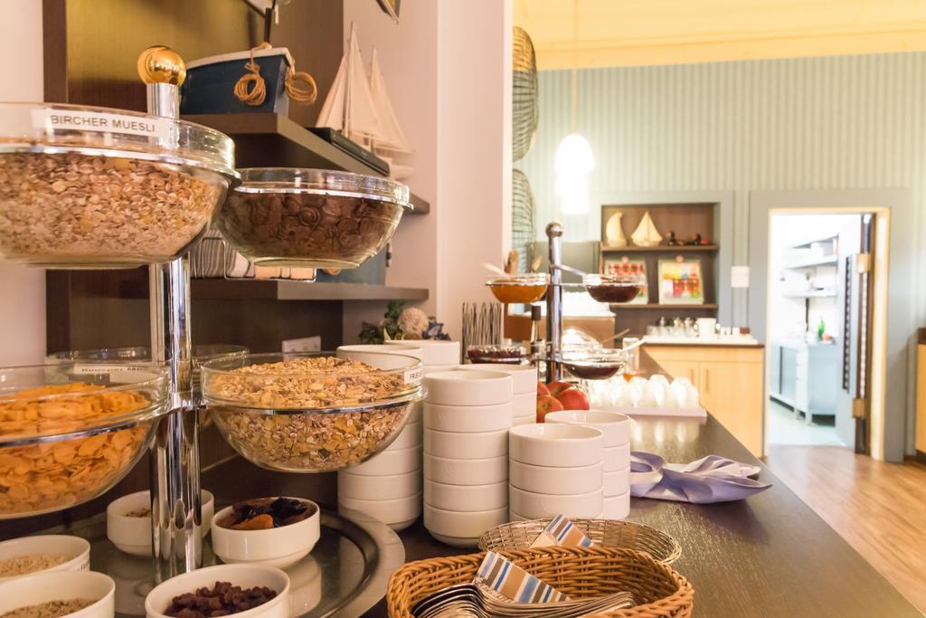 Inselhotel Bruns ノルダーナイ エクステリア 写真