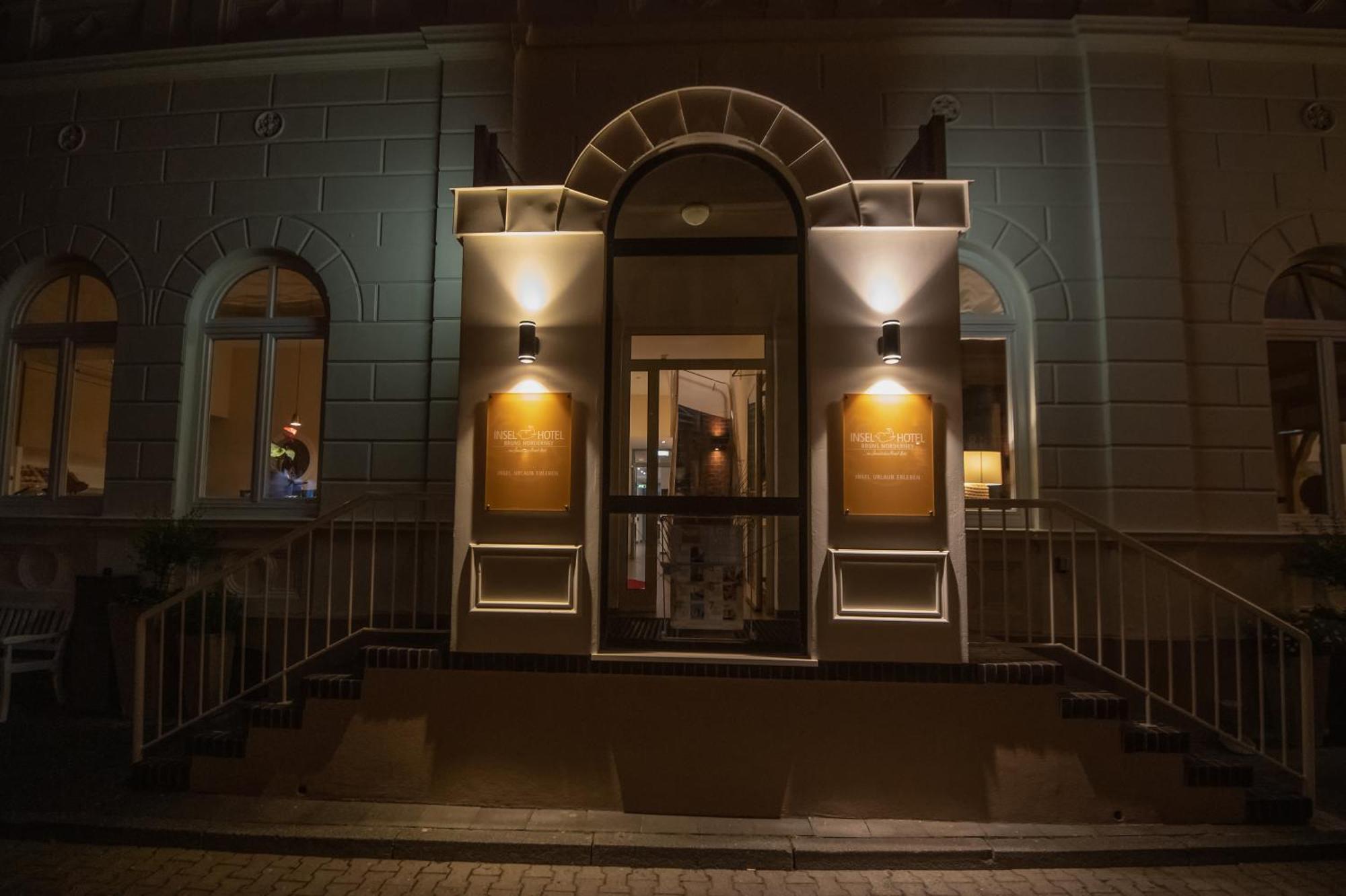 Inselhotel Bruns ノルダーナイ エクステリア 写真